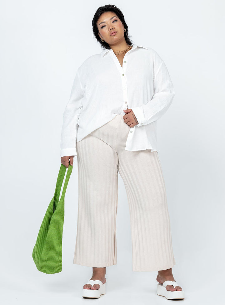 Mahalia Shirt White Curve