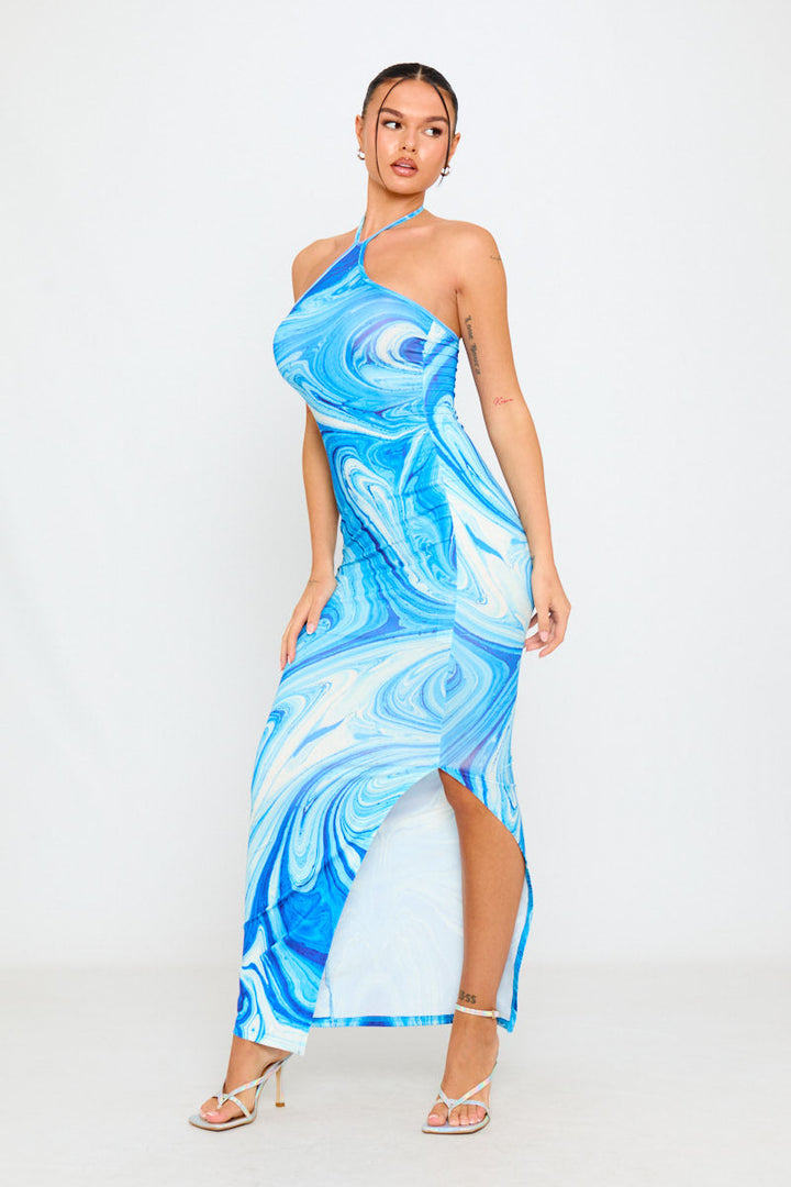 Blaues Neckholder-Maxikleid mit seitlichem Schlitz und Wirbelmuster