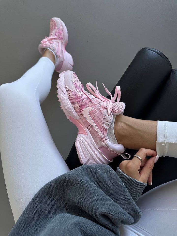 Nike V2K rosa floreale 