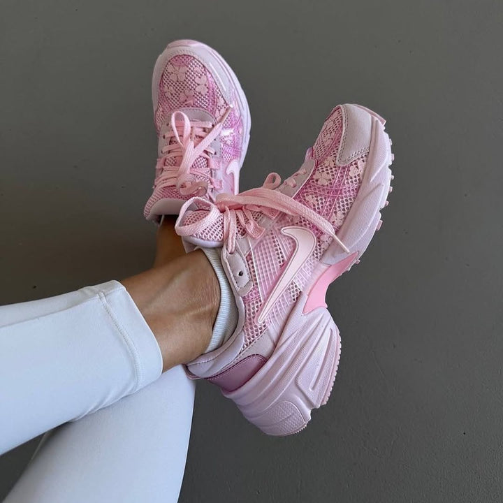 Nike V2K rosa floreale 